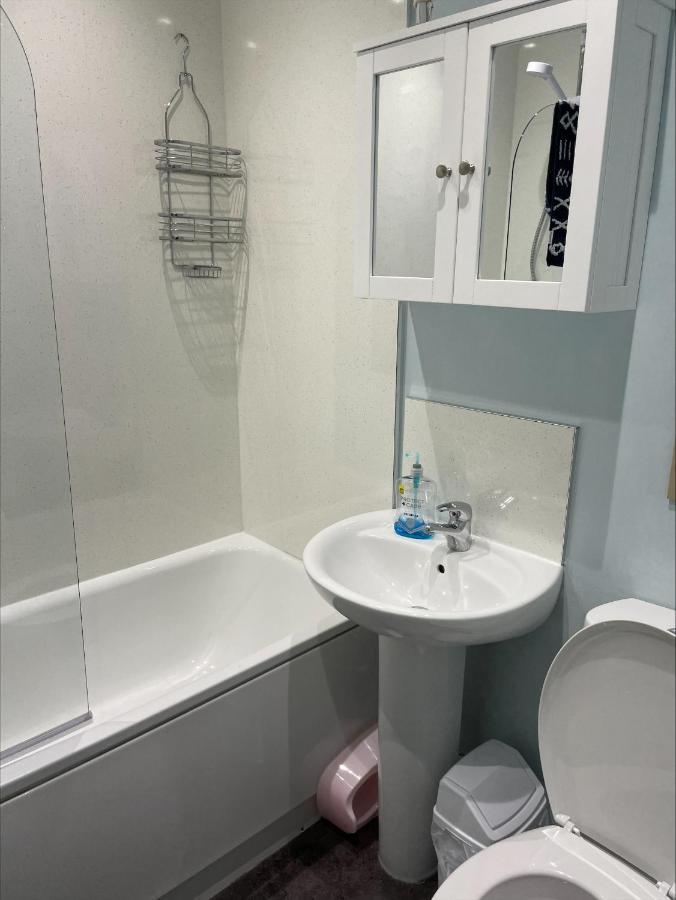 Seaview Apartment With Parking Ексмут Екстериор снимка